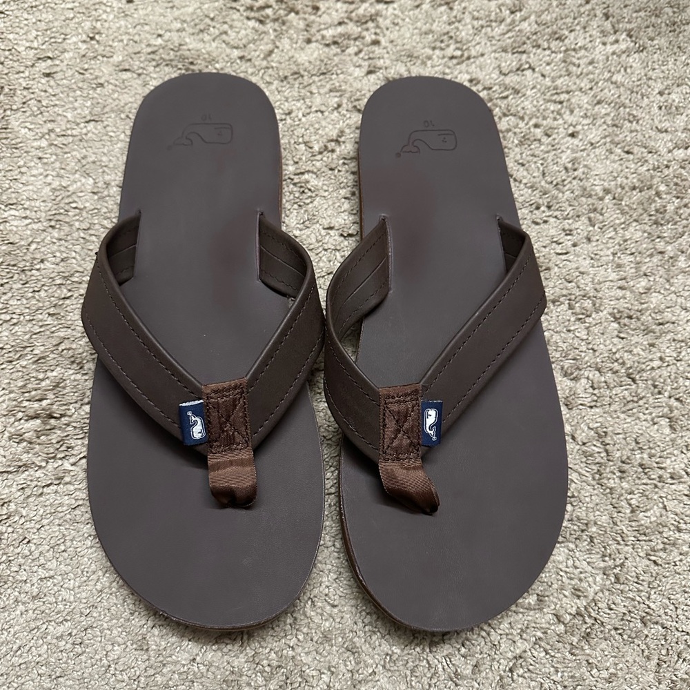 Vineyard Vines NWT Brown Sandals Flip-Flops Size 10